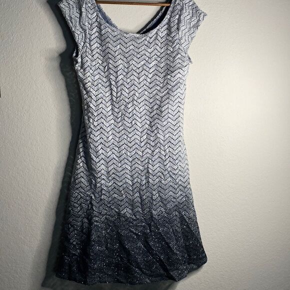 Women’s Metaphor Gray Gradient Chevron glitter sleeves dress A line Size 12 - Picture 1 of 6